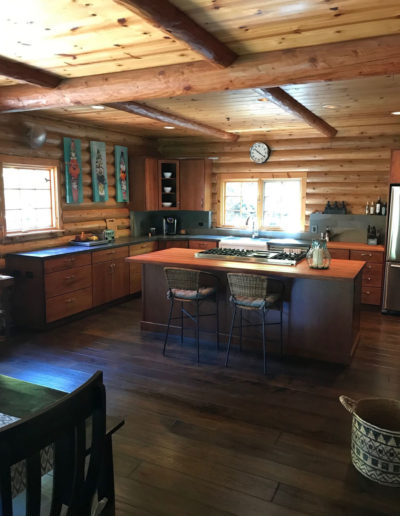 rustic log cabin theme kitchen